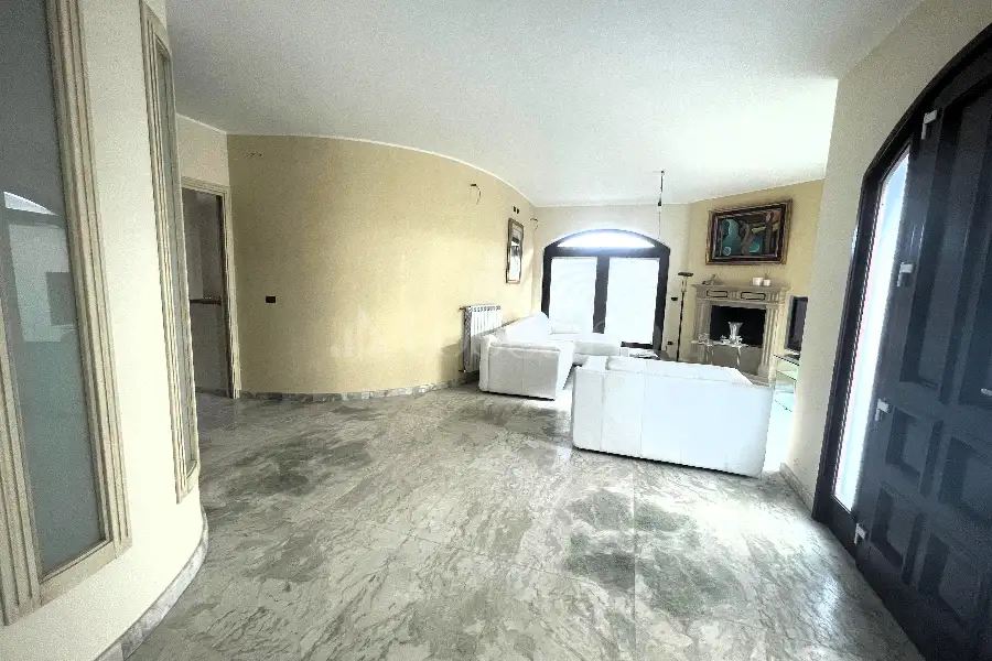 Villa in vendita di 388 mq a €488.000 (rif. 187/2025)