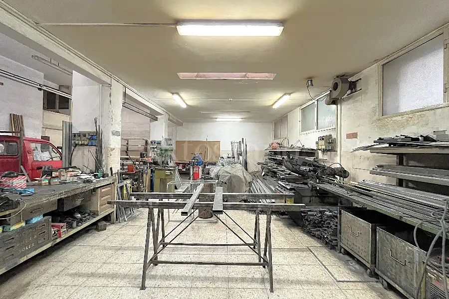 Laboratorio in vendita di 195 mq a €149.000 (rif. 2/2025)