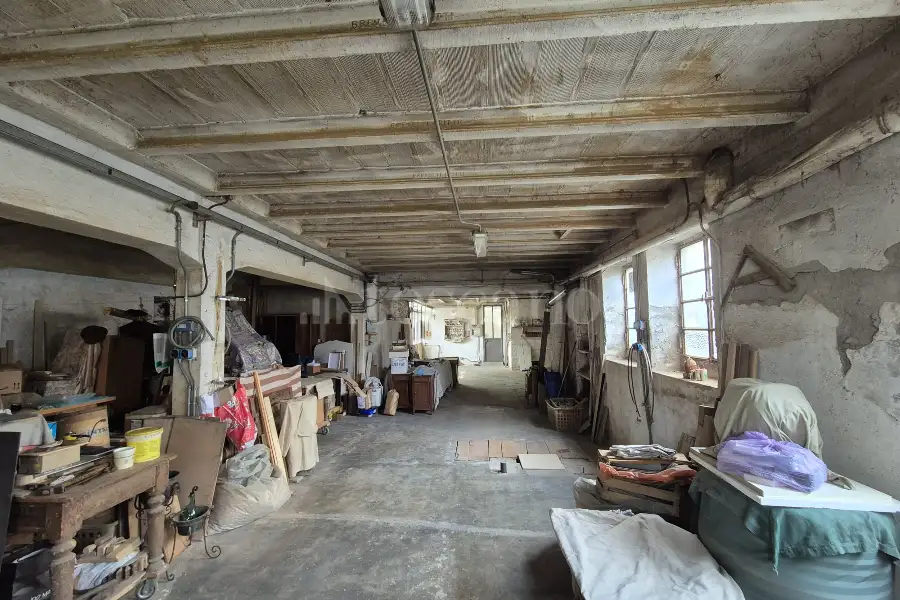 Laboratorio in vendita di 145 mq a €76.000 (rif. 35/2025)