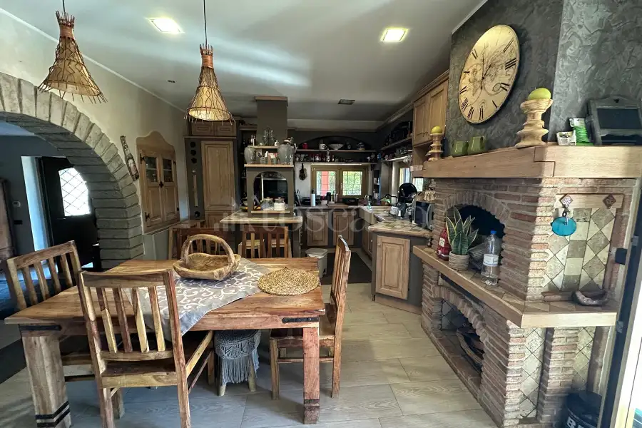 Villa in vendita di 355 mq a €729.000 (rif. 43/2025)