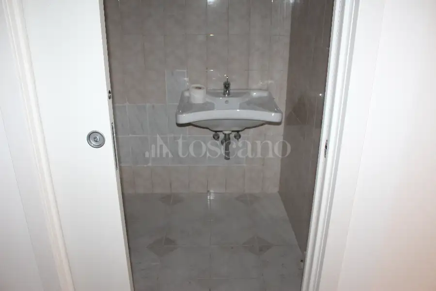 Negozio in vendita di 78 mq a €168.000 (rif. 6/2026)