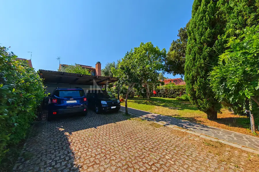 Villa in vendita di 240 mq a €695.000 (rif. 25/2025)