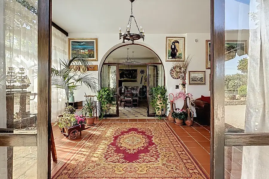 Villa in vendita di 300 mq a €304.000 (rif. 50/2025)