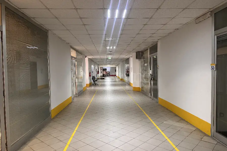 Negozio in vendita di 176 mq a €79.000 (rif. 31/2025)