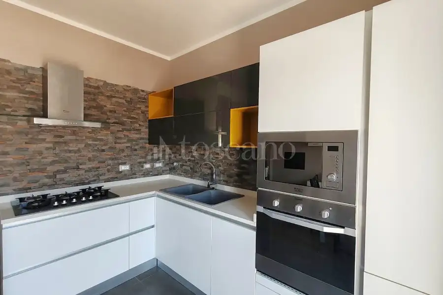 Casa in vendita di 78 mq a €245.000 (rif. 3/2026)