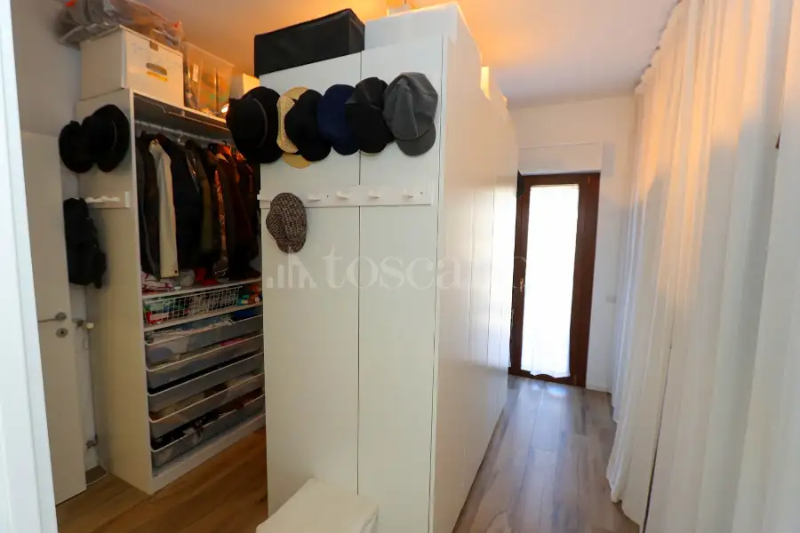 Villa Plurifamiliare in vendita di 210 mq a €675.000 (rif. 62/2026)
