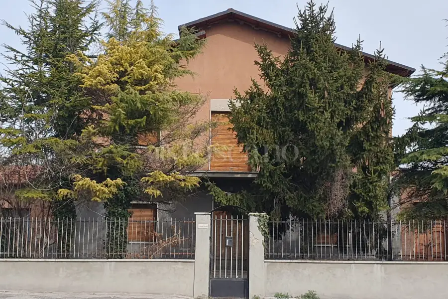 Casa Indipendente in vendita di 460 mq a €220.000 (rif. 31/2024)