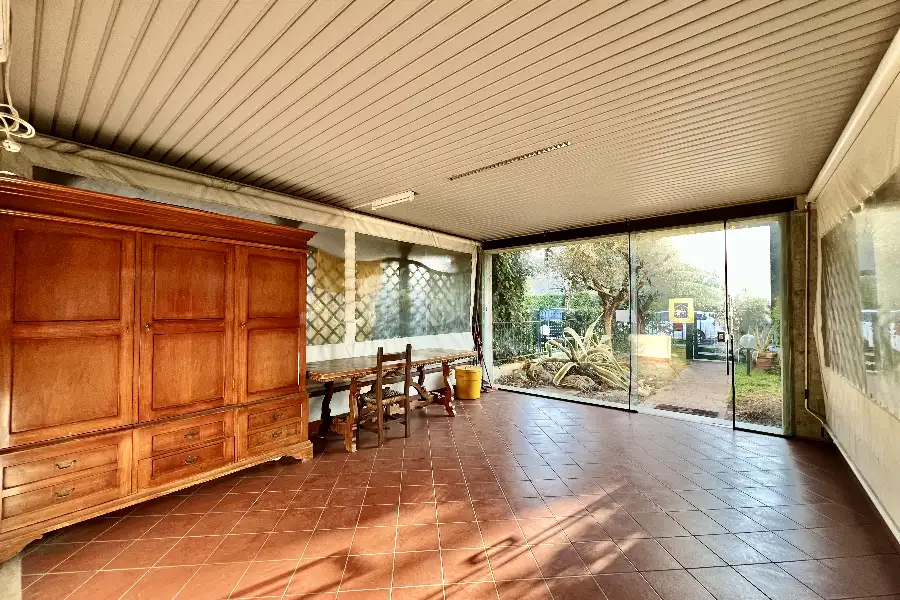 Villa Bifamiliare in vendita di 315 mq a €1.200.000 (rif. 7/2026)
