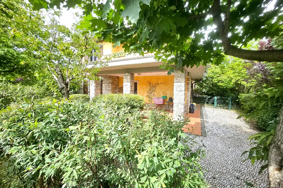 Villa Bifamiliare in vendita di 210 mq a €399.000 (rif. 13/2026)