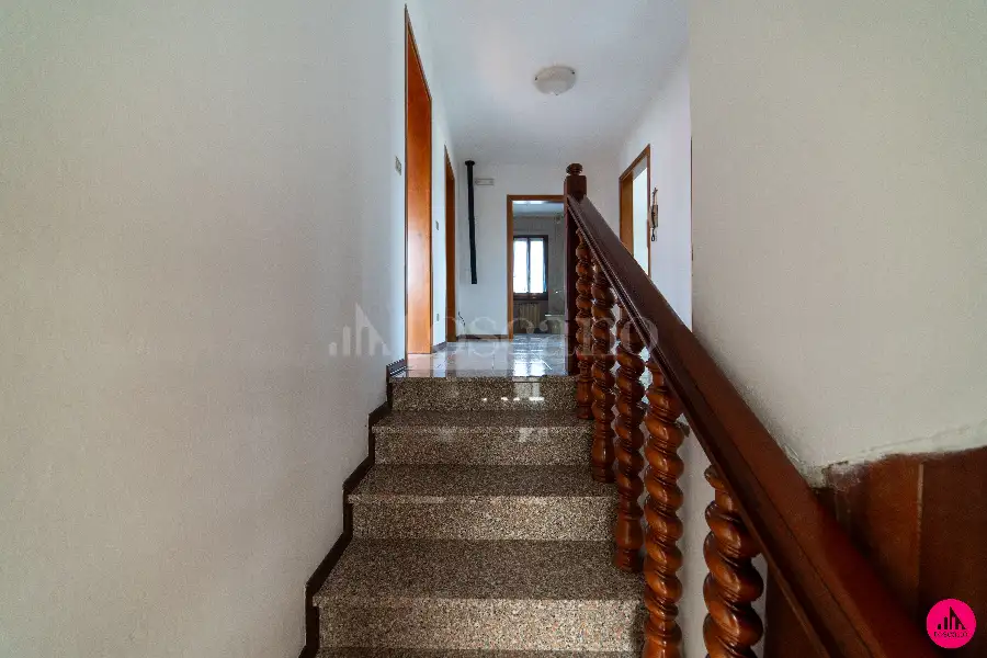 Villa Bifamiliare in vendita di 285 mq a €209.000 (rif. 59/2026)