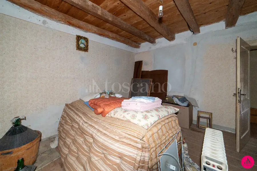 Rustico in vendita di 170 mq a €85.000 (rif. 8/2026)