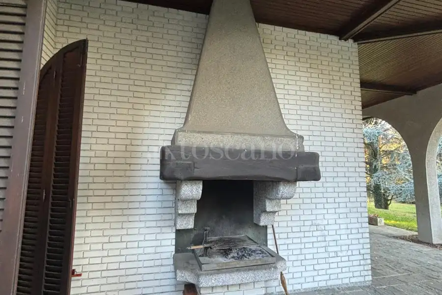 Villa Plurifamiliare in vendita di 370 mq a €1.200.000 (rif. 43/2025)