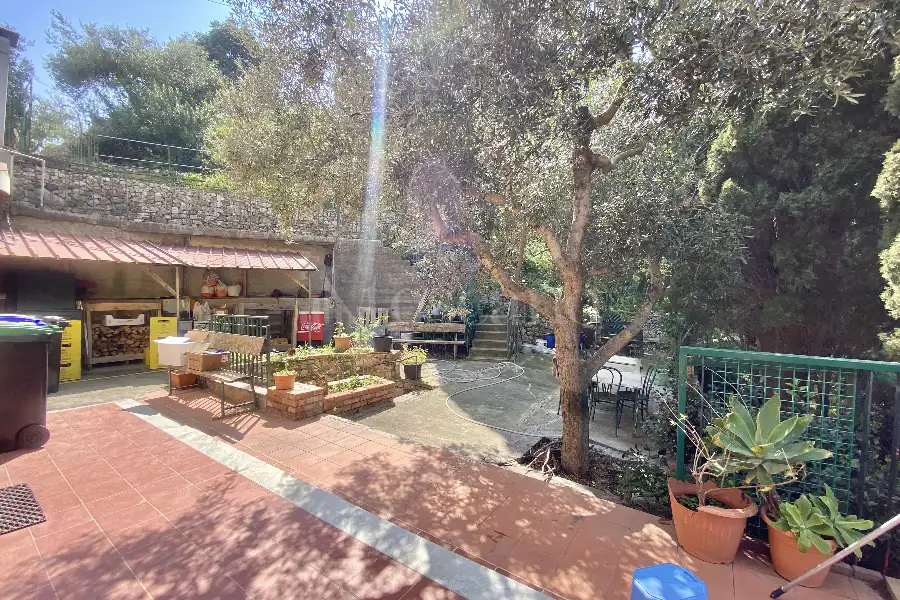 Agriturismo in vendita di 600 mq a €1.750.000 (rif. 13/2026)