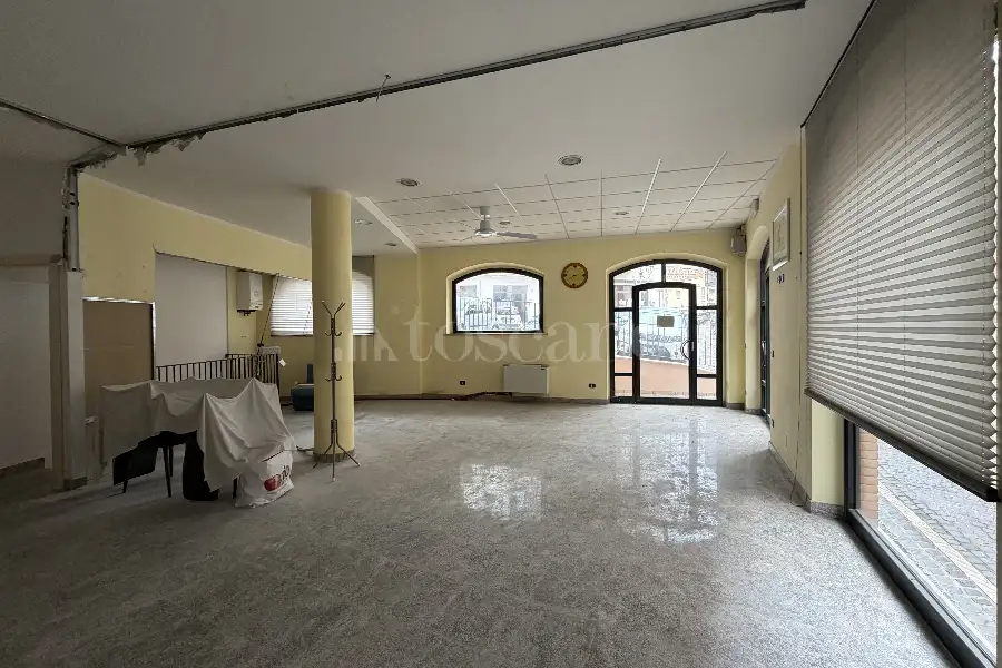 Negozio in vendita di 152 mq a €98.000 (rif. 42/2026)