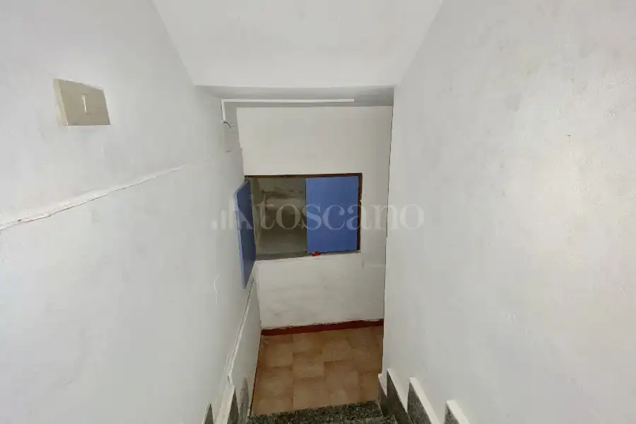 Posto Moto in vendita di 110 mq a €68.000 (rif. 4/2026)