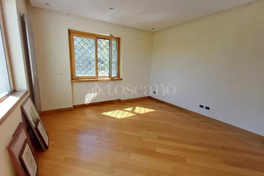 Villa in vendita di 370 mq a €495.000 (rif. 9/2026)