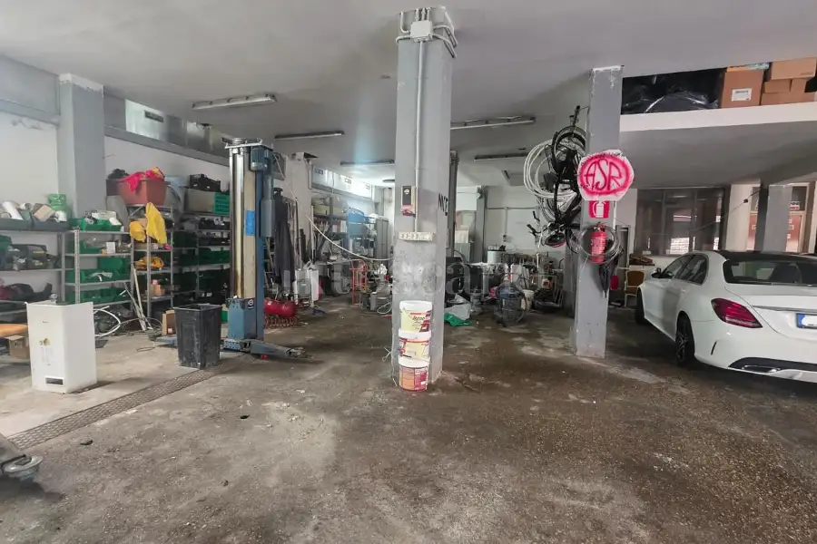 Posto Auto in vendita di 232 mq a €199.000 (rif. 18/2026)