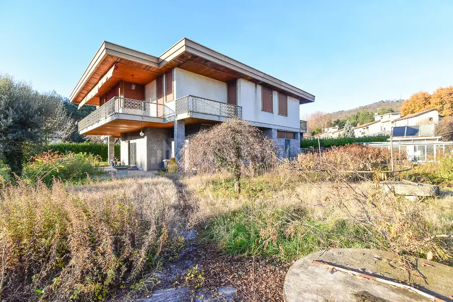Villa in vendita di 370 mq a €525.000 (rif. 54/2025)