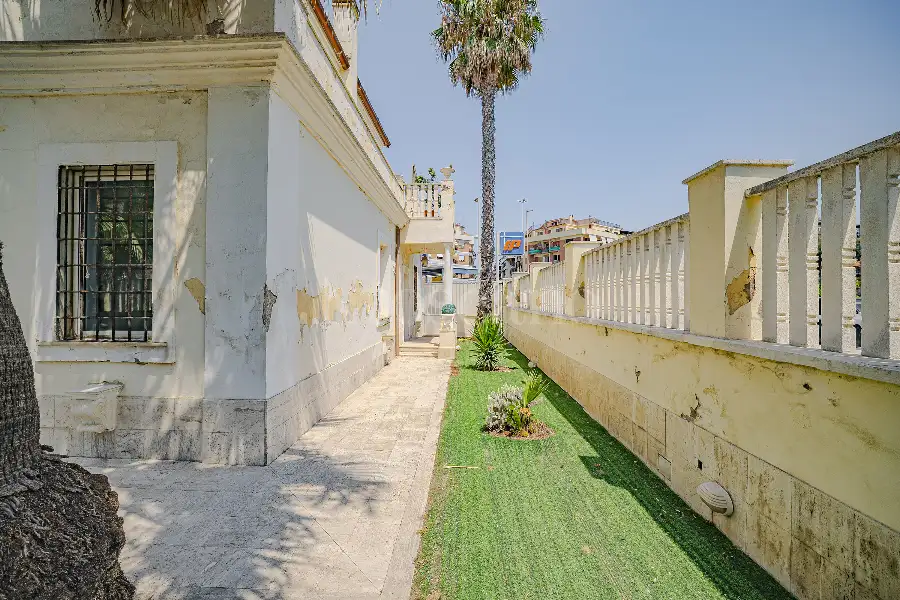Villa in vendita di 210 mq a €980.000 (rif. 50/2026)