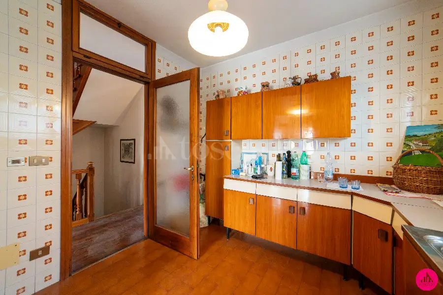 Casa Indipendente in vendita di 370 mq a €380.000 (rif. 8/2026)