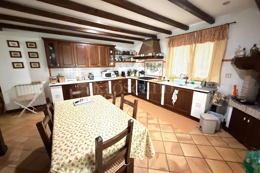 Villa Bifamiliare in vendita di 400 mq a €829.000 (rif. 33/2026)