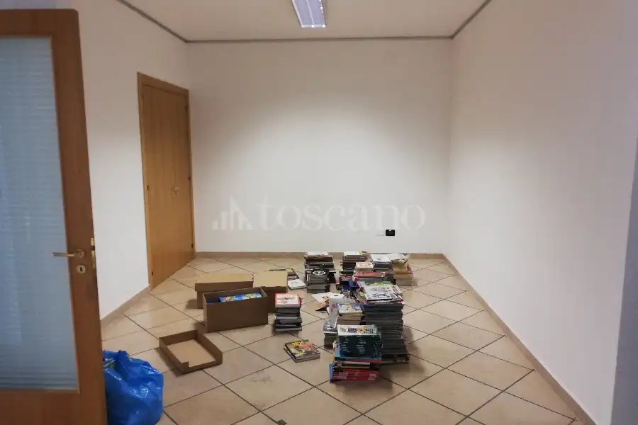 Negozio in affitto di 115 mq a €700 (rif. 39/2026)