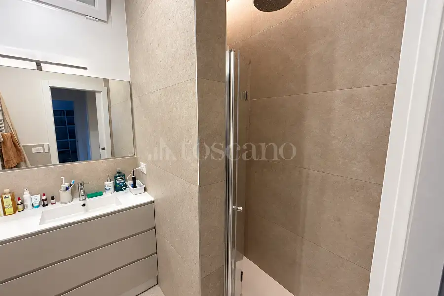Attico in vendita di 95 mq a €419.000 (rif. 49/2026)