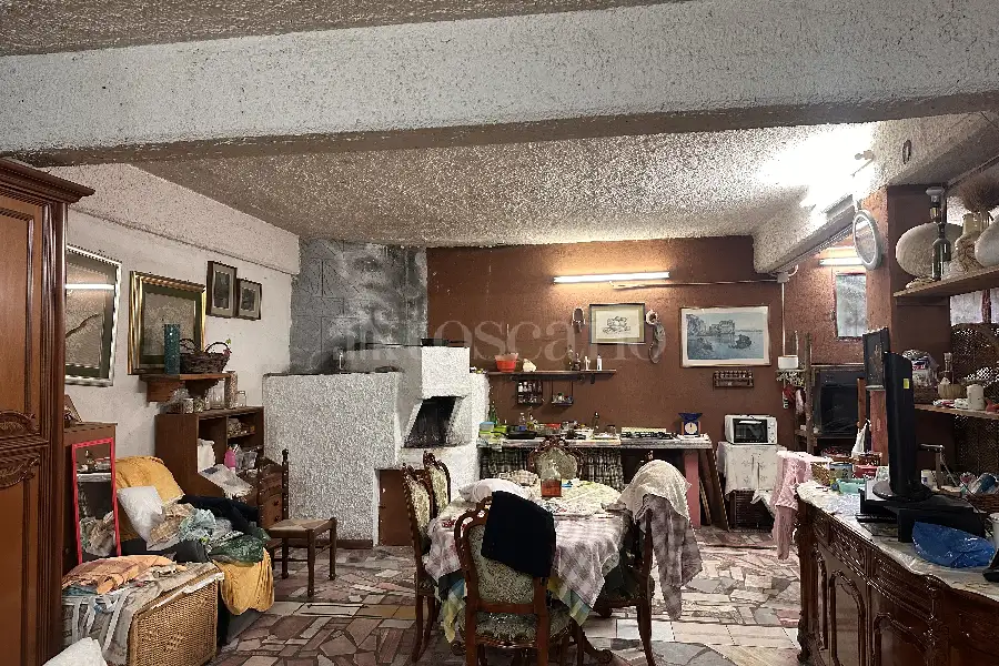 Villa in vendita di 415 mq a €345.000 (rif. 128/2026)