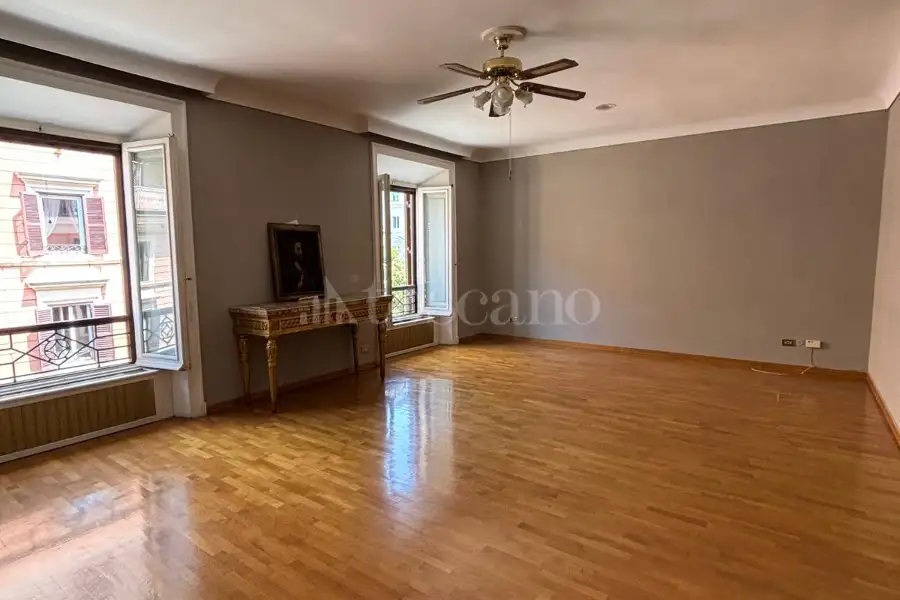 Casa in affitto di 140 mq a €4.400 (rif. 38/2025)