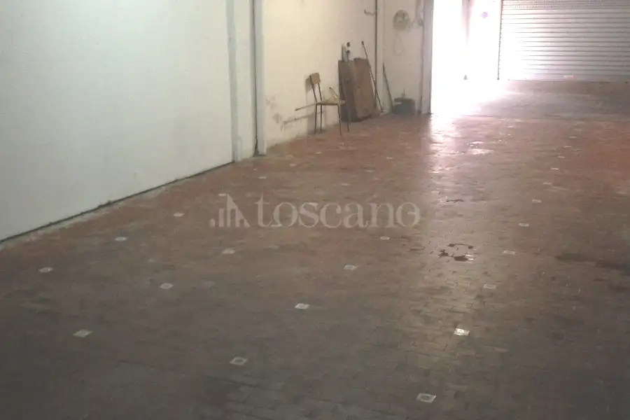 Garage in vendita di 65 mq a €65.000 (rif. 2/2025)