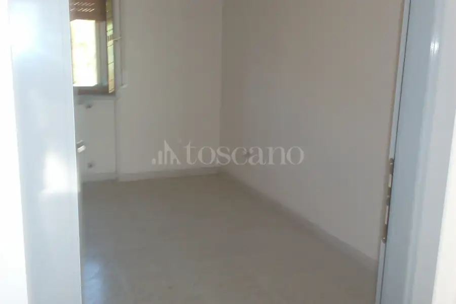Palazzo in vendita di 750 mq a €450.000 (rif. 32/2019)