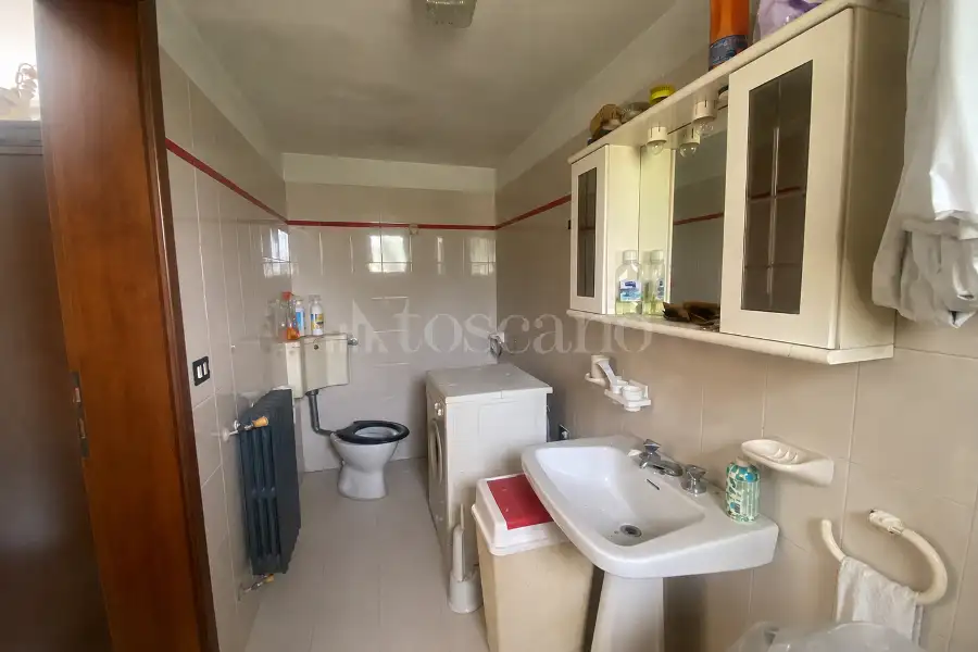 Casa Indipendente in vendita di 178 mq a €83.000 (rif. 12/2026)