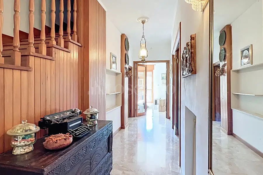 Villa in vendita di 630 mq a €670.000 (rif. 195/2025)