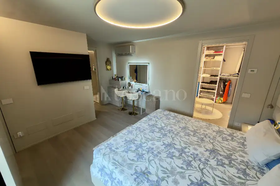 Villa Plurifamiliare in vendita di 120 mq a €760.000 (rif. 33/2026)