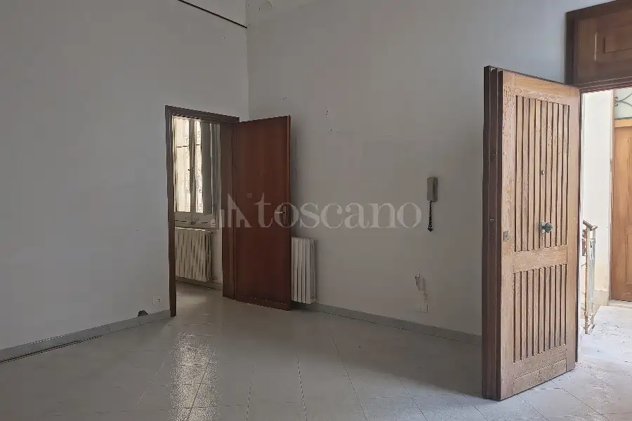 Palazzo in vendita di 585 mq a €338.000 (rif. 51/2026)