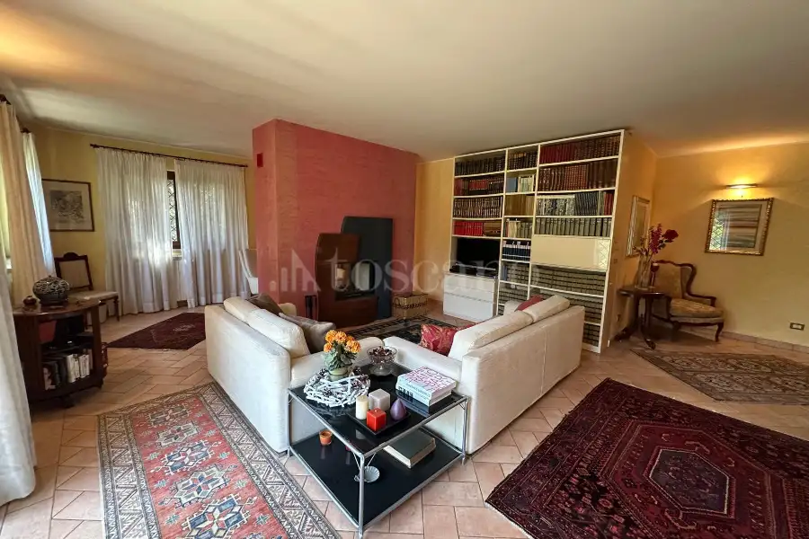 Villa in vendita di 280 mq a €450.000 (rif. 8/2026)