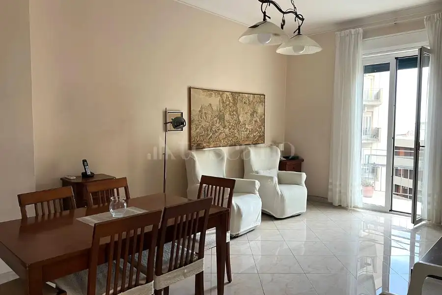 Casa in affitto di 146 mq a €950 (rif. 147/2026)