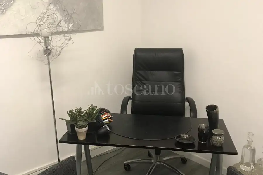 Ufficio in affitto di 110 mq a €1.800 (rif. 19/2026)