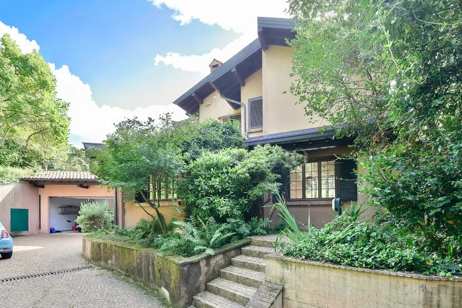 Villa in vendita di 320 mq a €630.000 (rif. 53/2026)