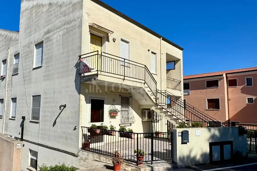 Villa Bifamiliare in vendita di 90 mq a €99.000 (rif. 172/2025)