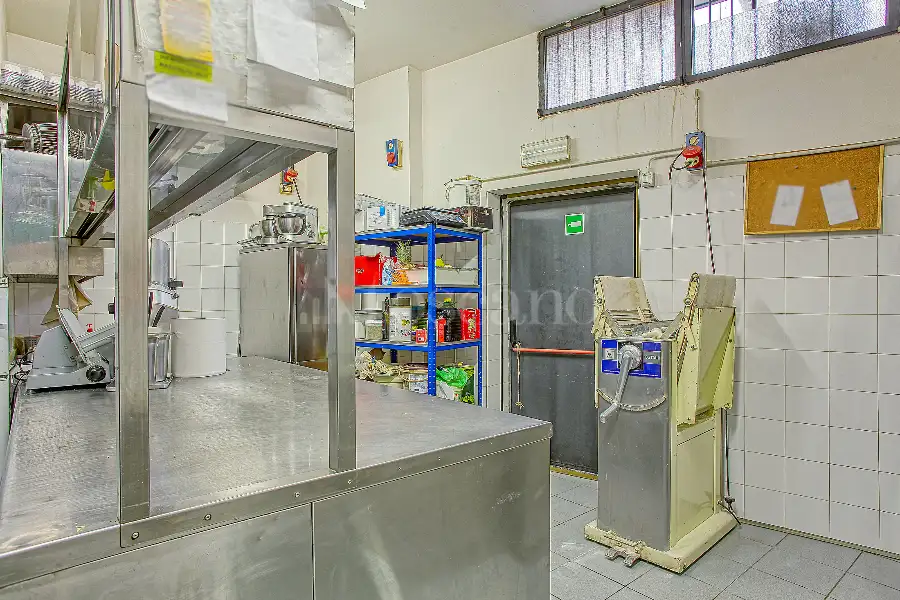Attività Commerciale in vendita di 75 mq a €85.000 (rif. 56/2026)