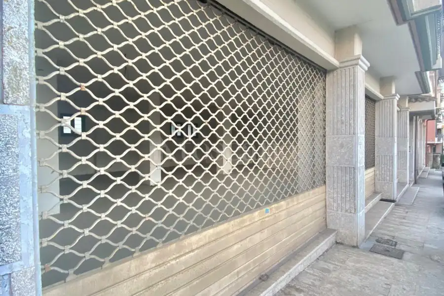 Negozio in affitto di 120 mq a €600 (rif. 44/2025)