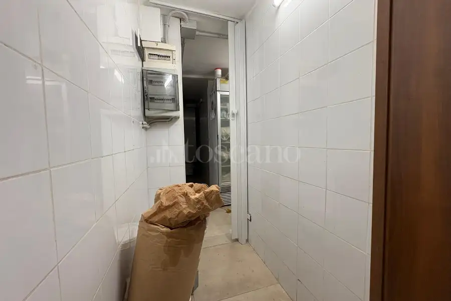Negozio in vendita di 45 mq a €235.000 (rif. 60/2025)