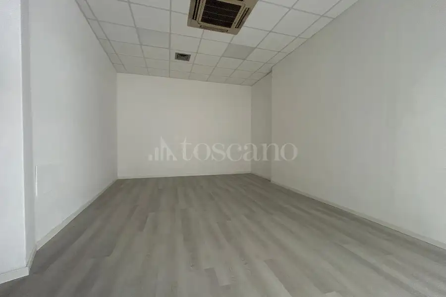 Negozio in vendita di 235 mq a €210.000 (rif. 48/2025)