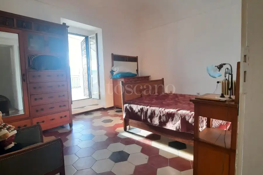 Palazzo in vendita di 200 mq a €165.000 (rif. 5/2026)