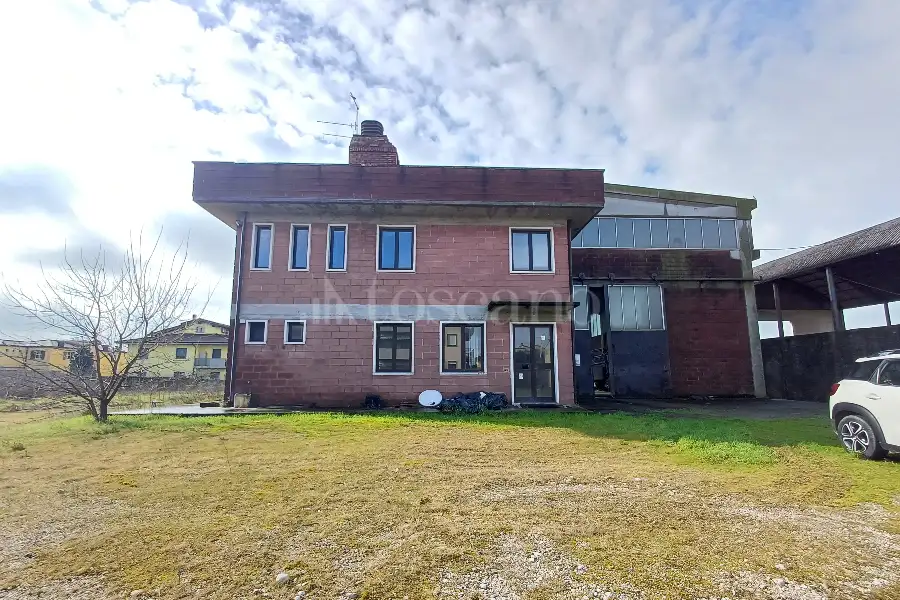Edificabile Residenziali in vendita di 12.000 mq a €3.600.000 (rif. 3/2025)