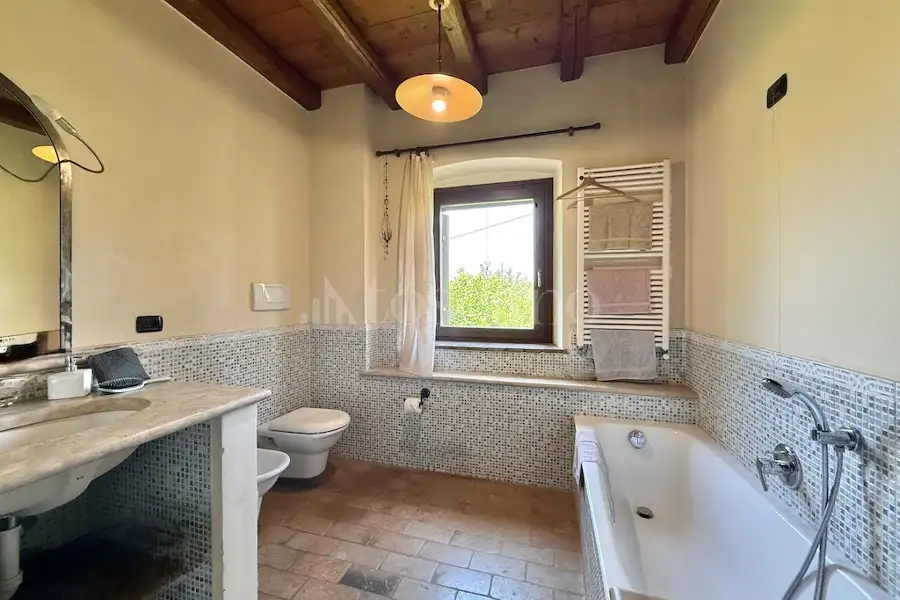 Villa in vendita di 380 mq a €795.000 (rif. 26/2026)