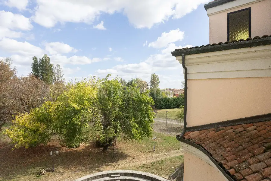 Villa in vendita di 2.660 mq a €950.000 (rif. 43/2025)