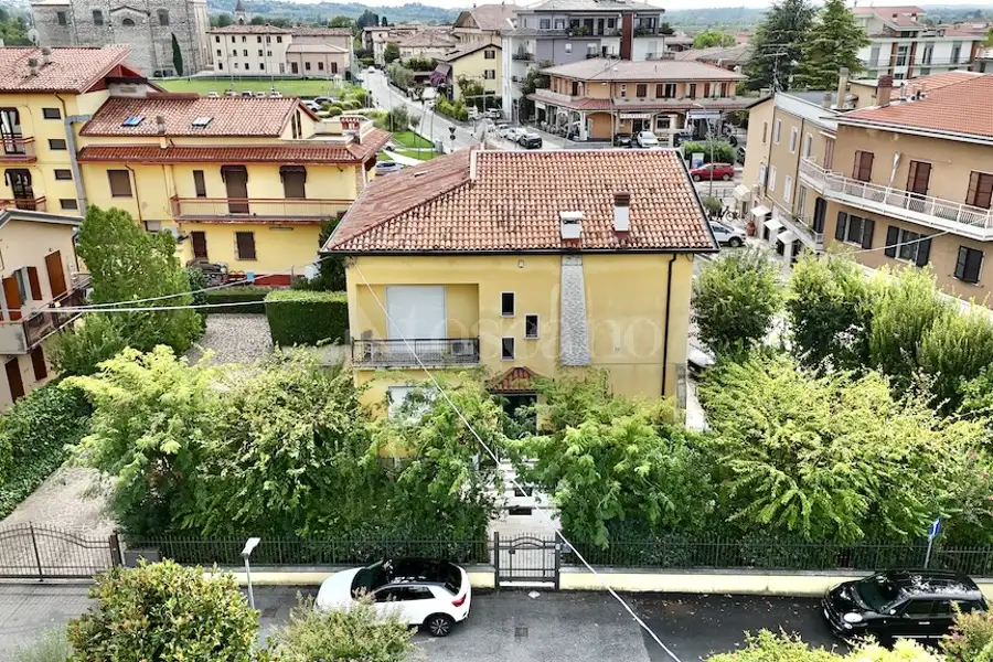 Casa Indipendente in vendita di 200 mq a €490.000 (rif. 31/2026)