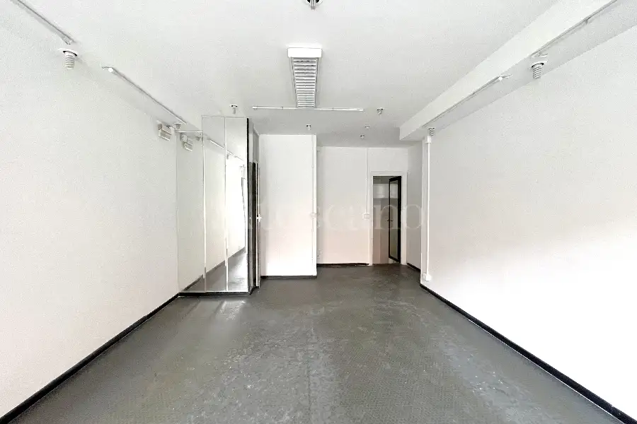 Negozio in vendita di 30 mq a €85.000 (rif. 4/2026)